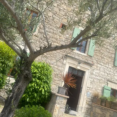 Bastide Des Lavandieres * Canaules-et-Argentieres